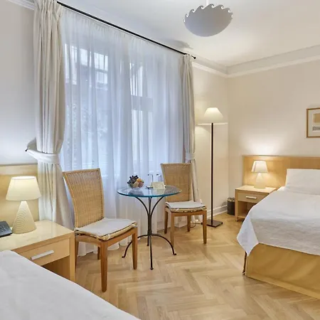 Palatin Hotel 4*