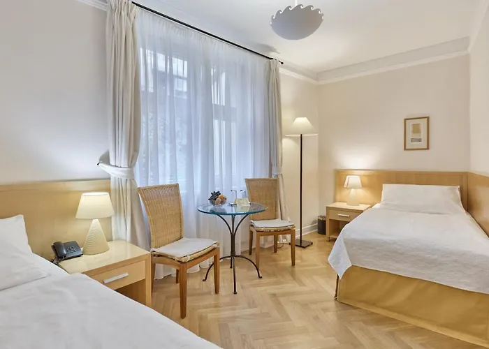 Palatin Hotell 4*